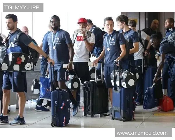 足球明星携手LV背包展现时尚魅力与运动风范的完美结合